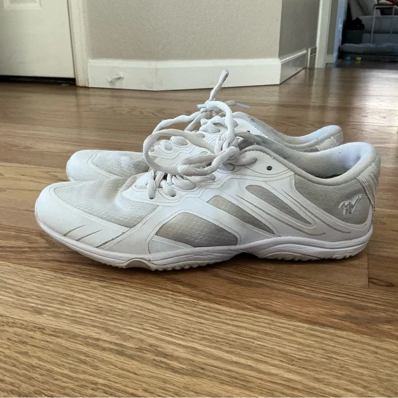 Varsity Rise Cheer Shoes Size 9.5 White - Picture 7 of 9